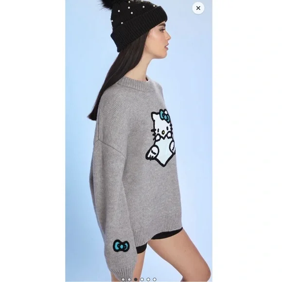 Angel Hello Kitty Drop-Sleeve Sweater - Picture 3 of 5